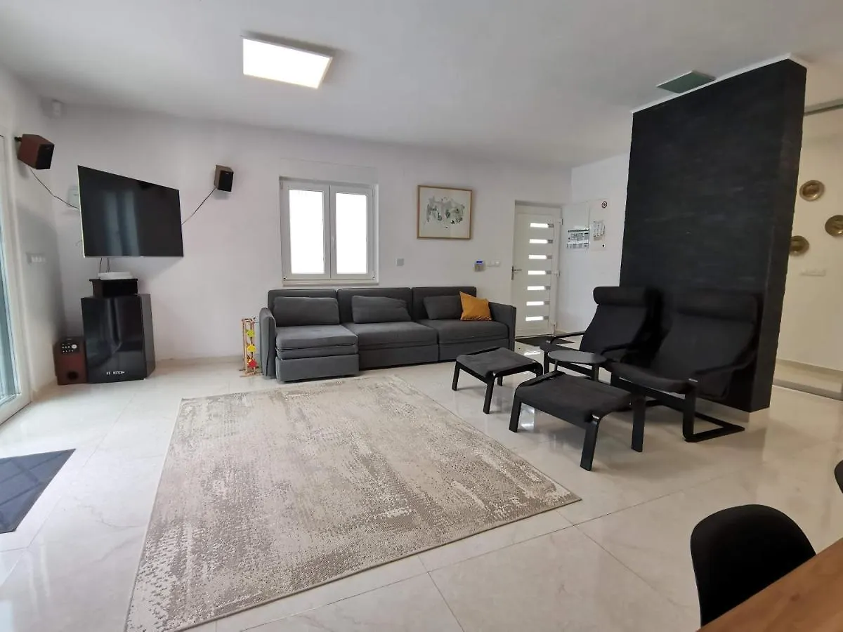 Villa Oliva Умаг